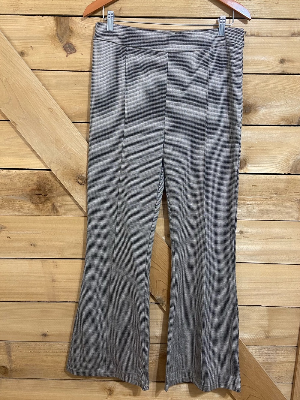 Hem & Thread Gray and Tan Houndstooth Trouser Pants